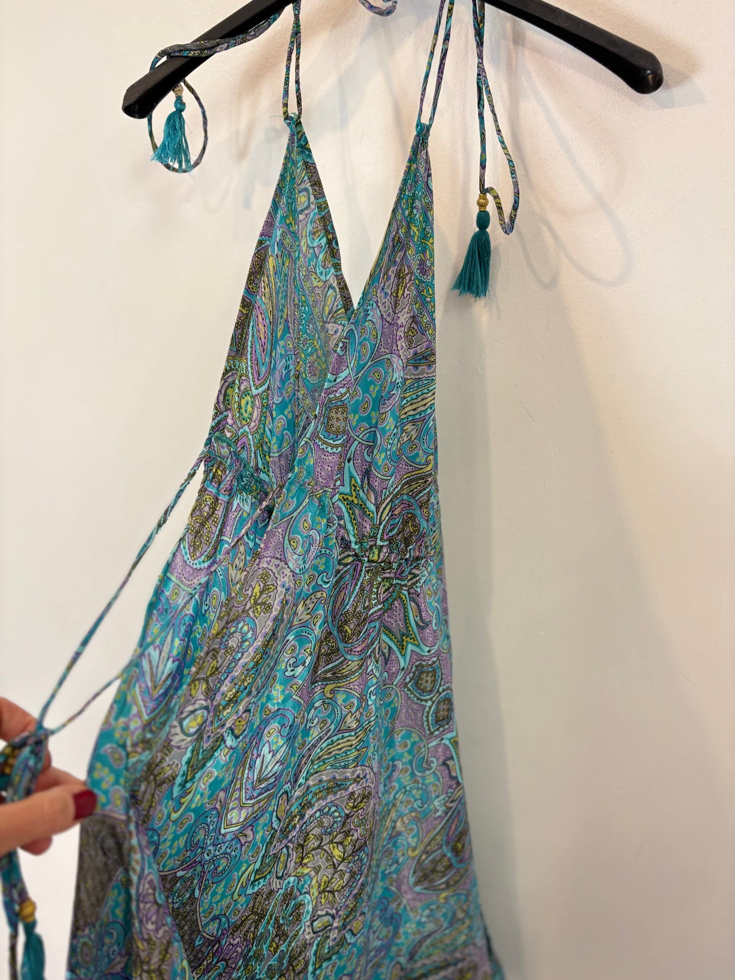 GOVIND. Vestido corto de seda estampado