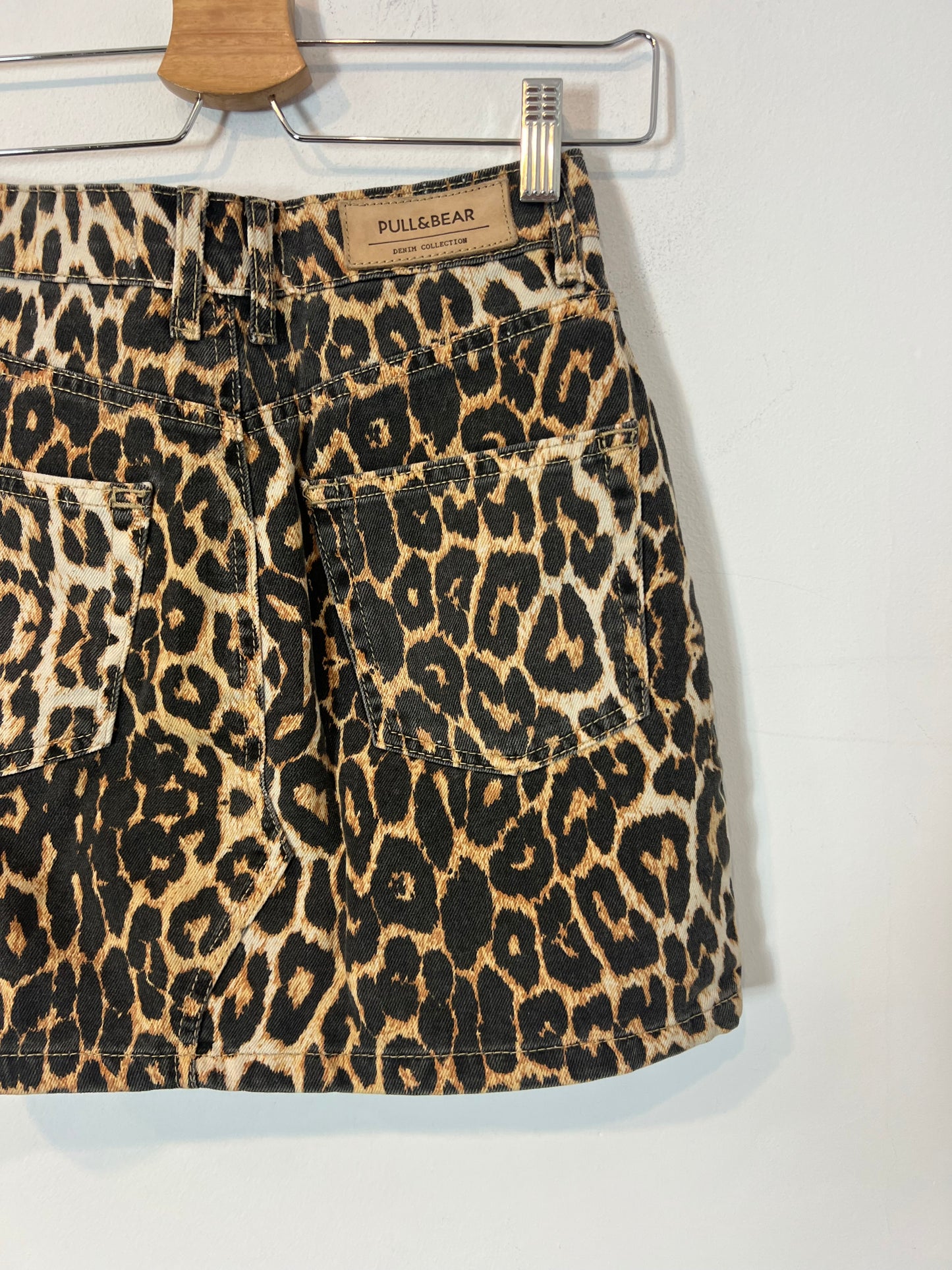 PULL &amp; BEAR. Animal print denim skirt. T.S.