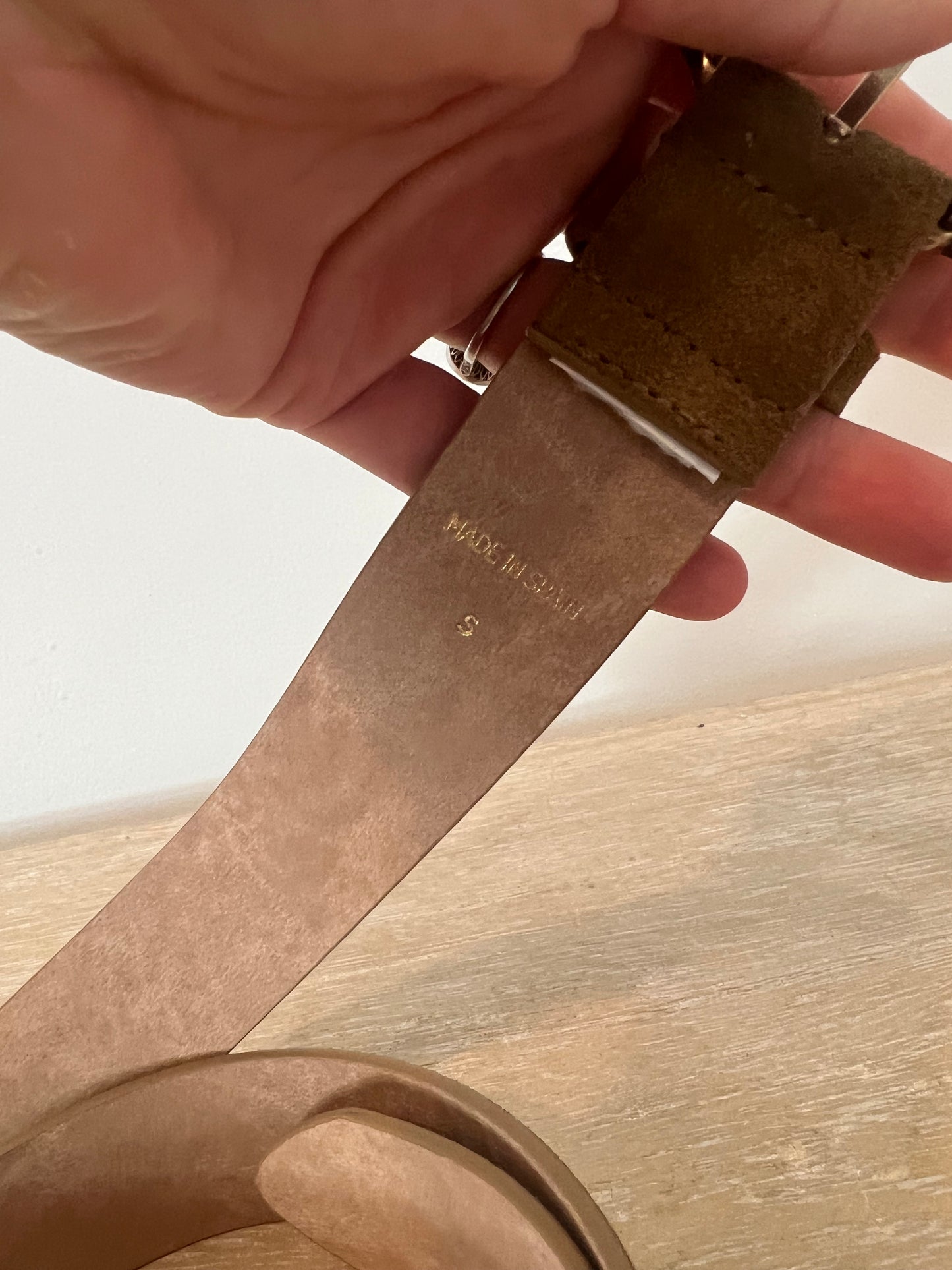 INTROPIA. Camel leather belt. TS