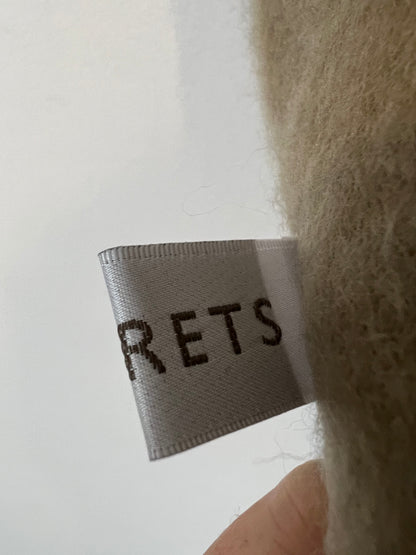 STOREST. Green scarf