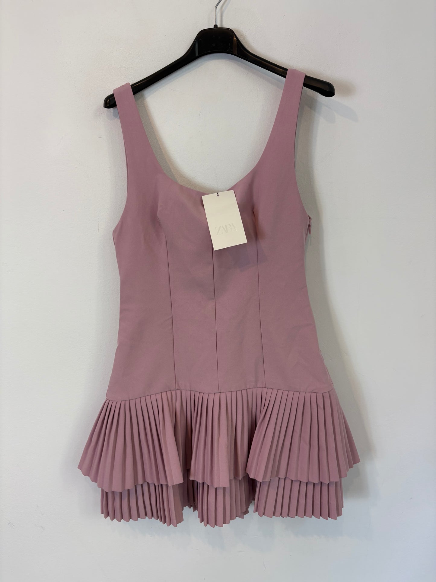 ZARA. Vestido corto malva tablas. T S