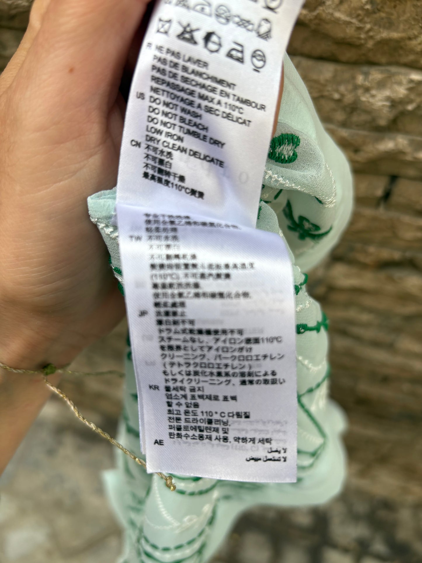 AMEÉ. Sleeveless fringed sweater S.(s)