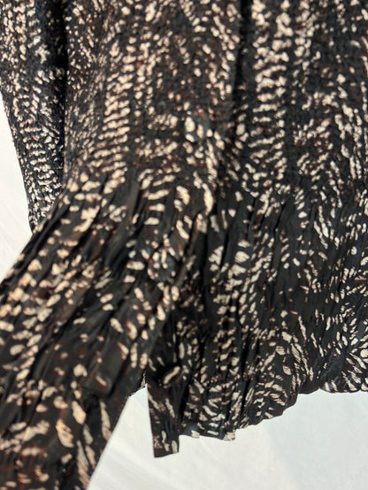 ADOLFO DOMINGUEZ. Textured printed blouse. T 38