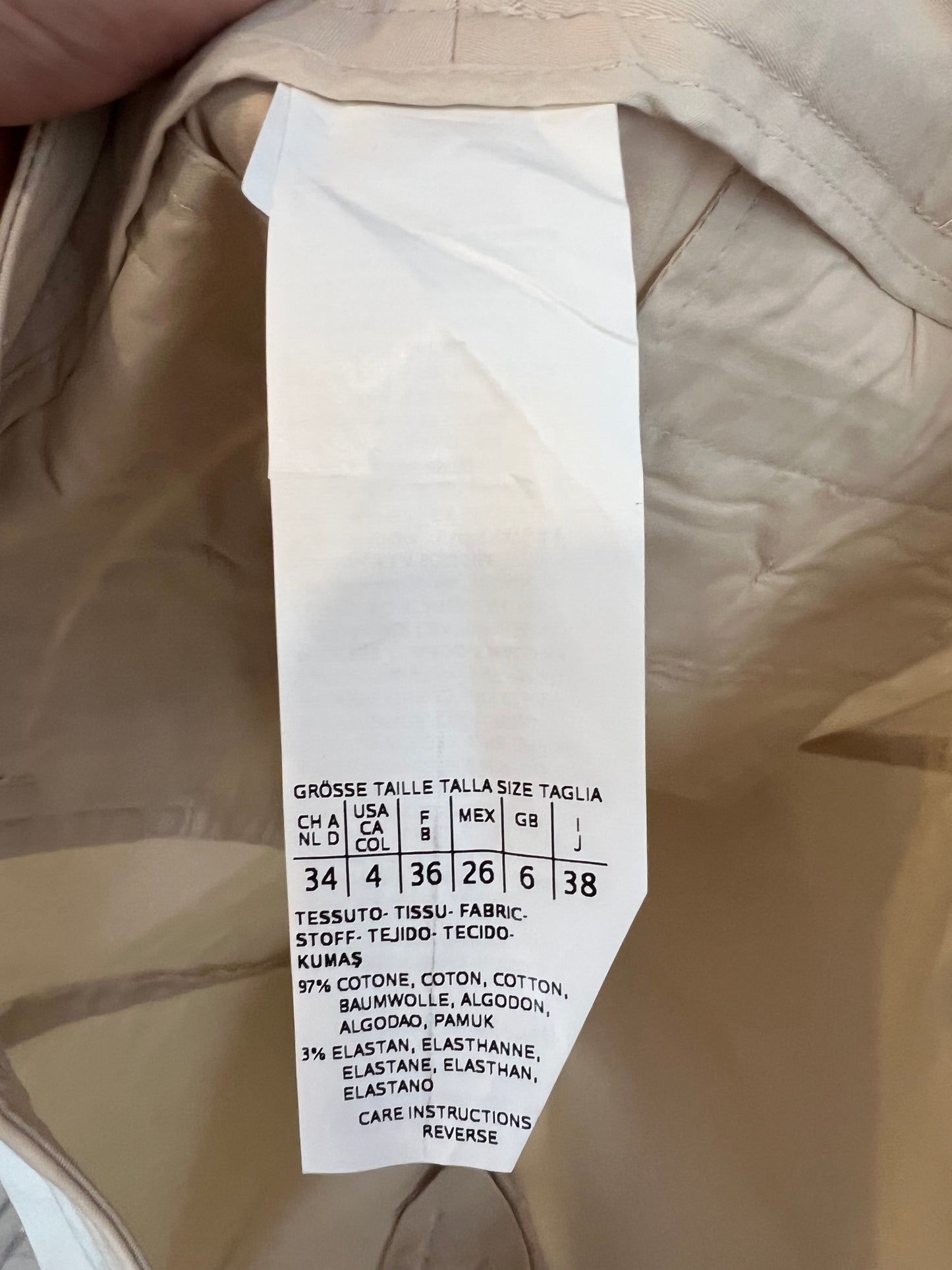 MAxMARA. Pantalón beige pinza. T 36