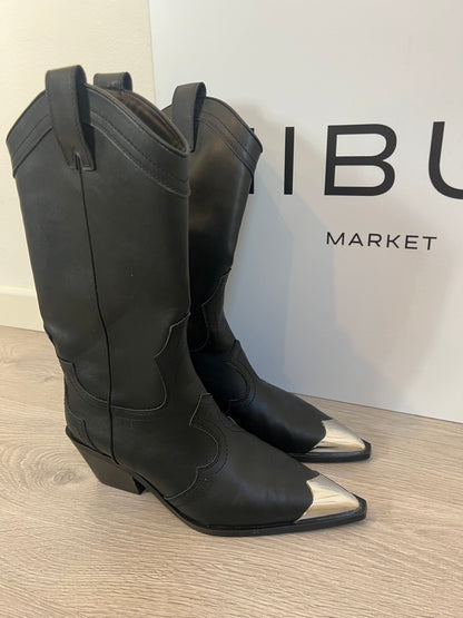 ZARA. Botas negras cowboy. T 38