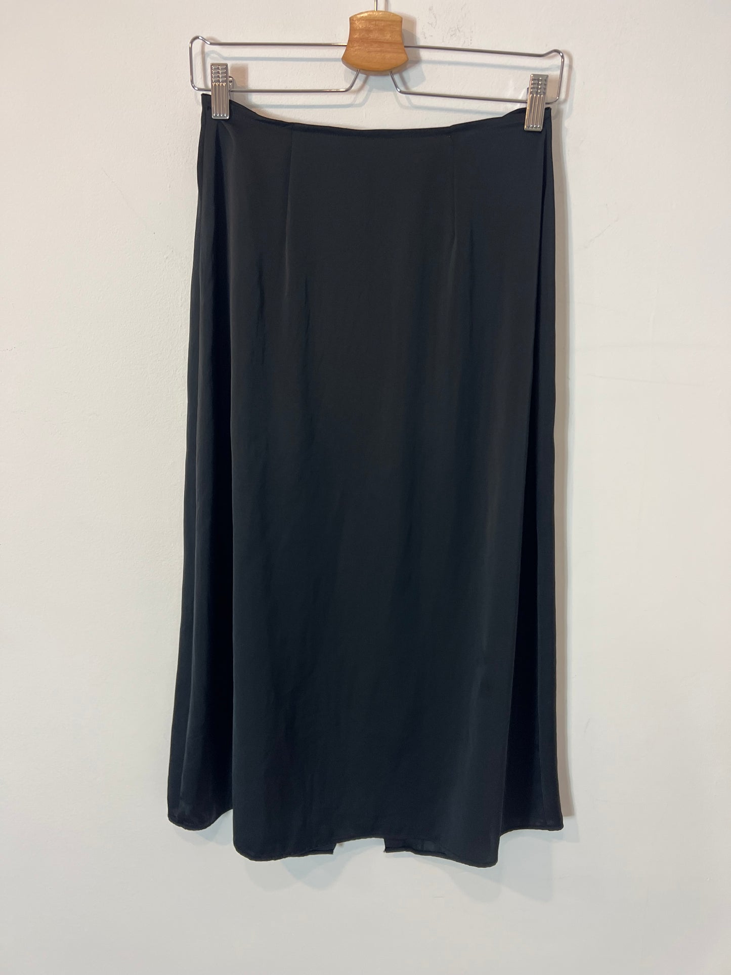 OTHERS. Buttoned midi skirt. TS/M