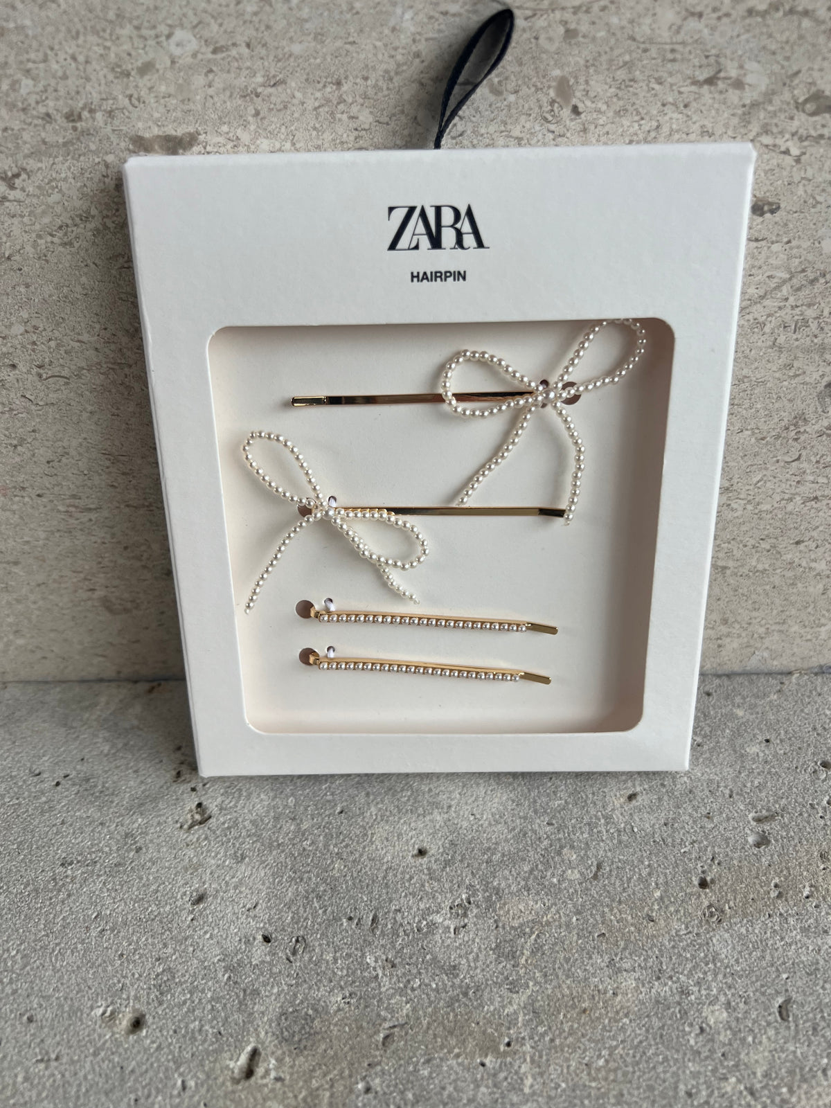 ZARA Pack of Faux Pearl Hair Clips display picture 3