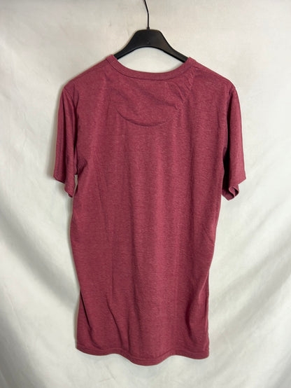 OTRAS. Camiseta burdeos jaspeada bolsillo. T M