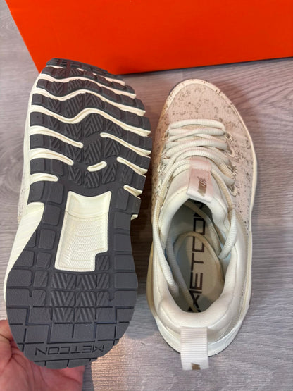 NIKE. Zapatillas depotivas en beige. T 38