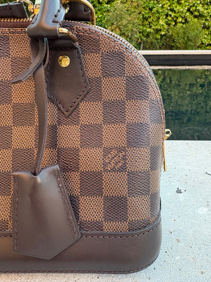 LOUIS VUITTON. Bolso Alma BB