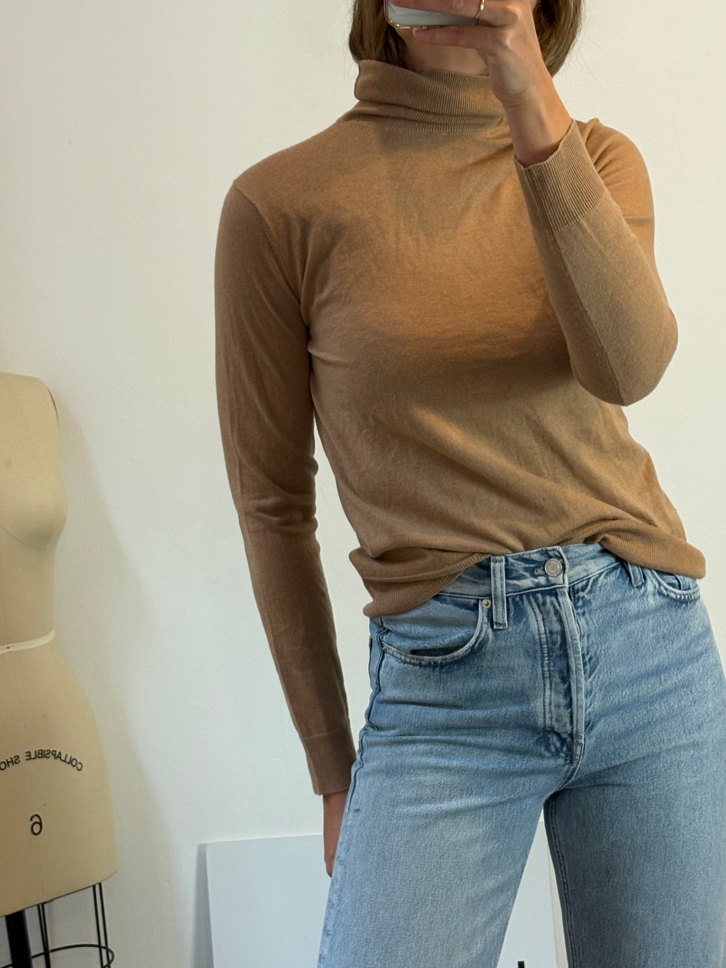 MASSIMO DUTTI. Jersey fino cuello vuelto