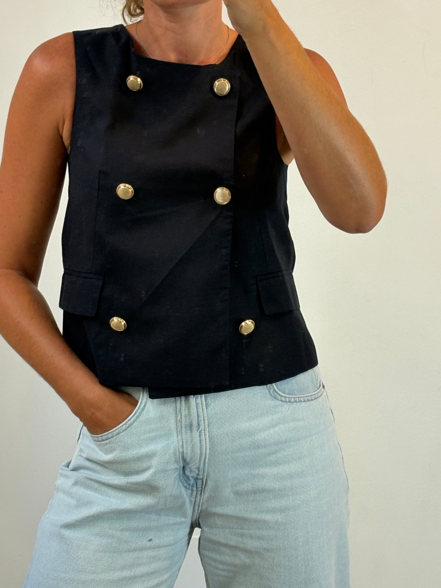 ZARA. Top / chaleco botones dorados. T XS