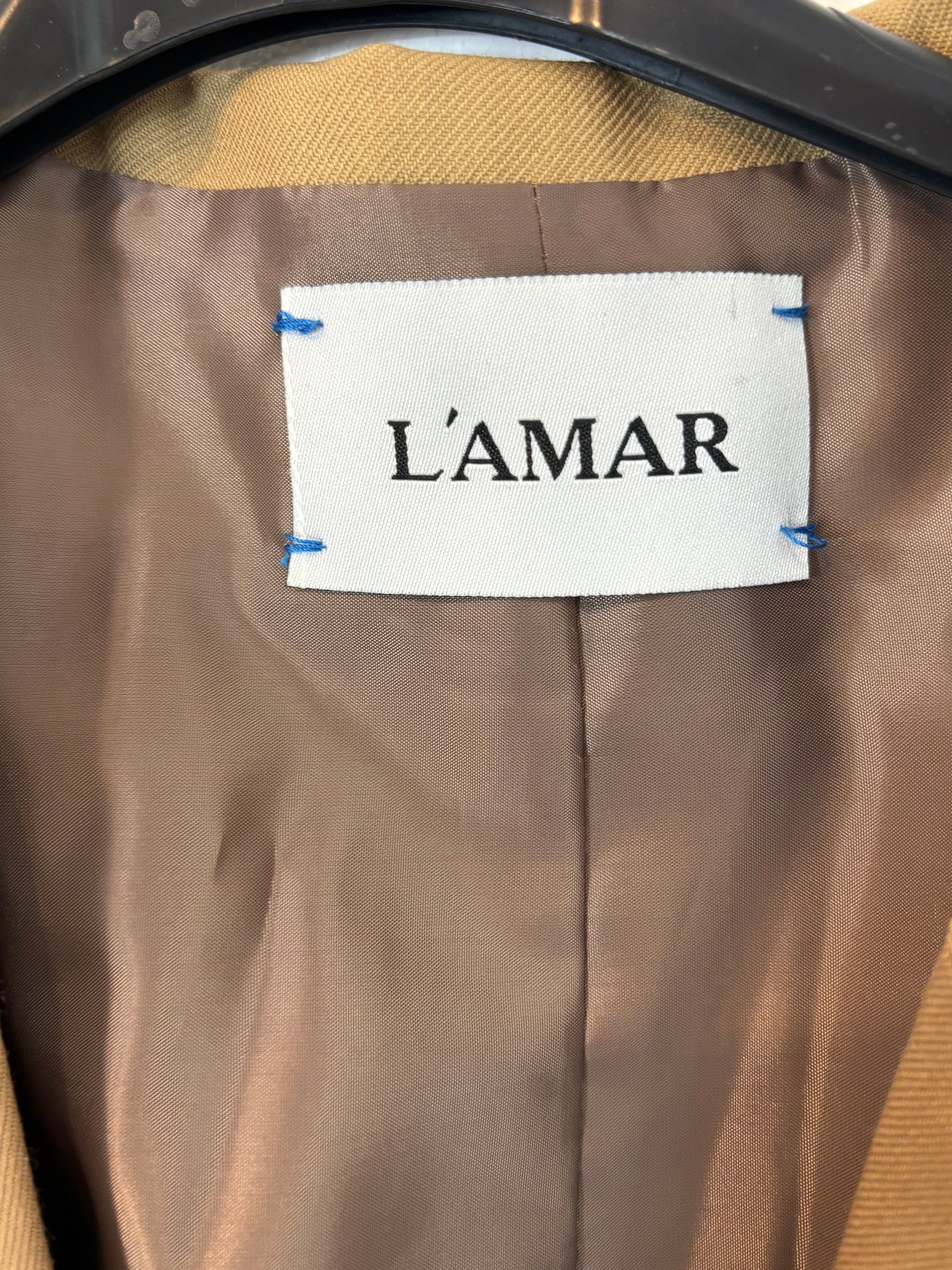 L'AMAR. Camel insect jacket suit. Size 52 (L)