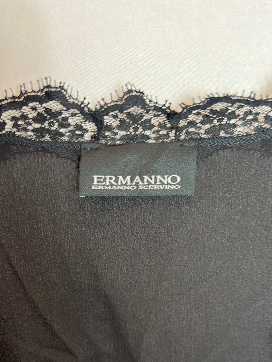 ERMANNO SCERVINO. Vestido negro seda y encaje. T 42
