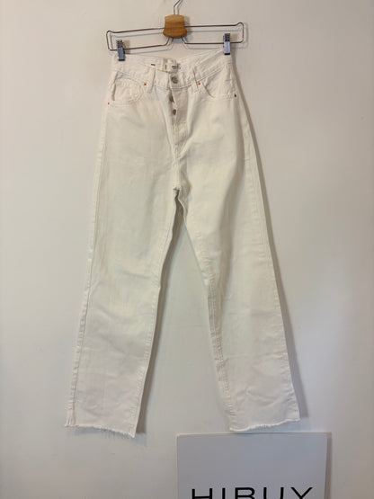 MANGO. Pantalón blanco abotonado
