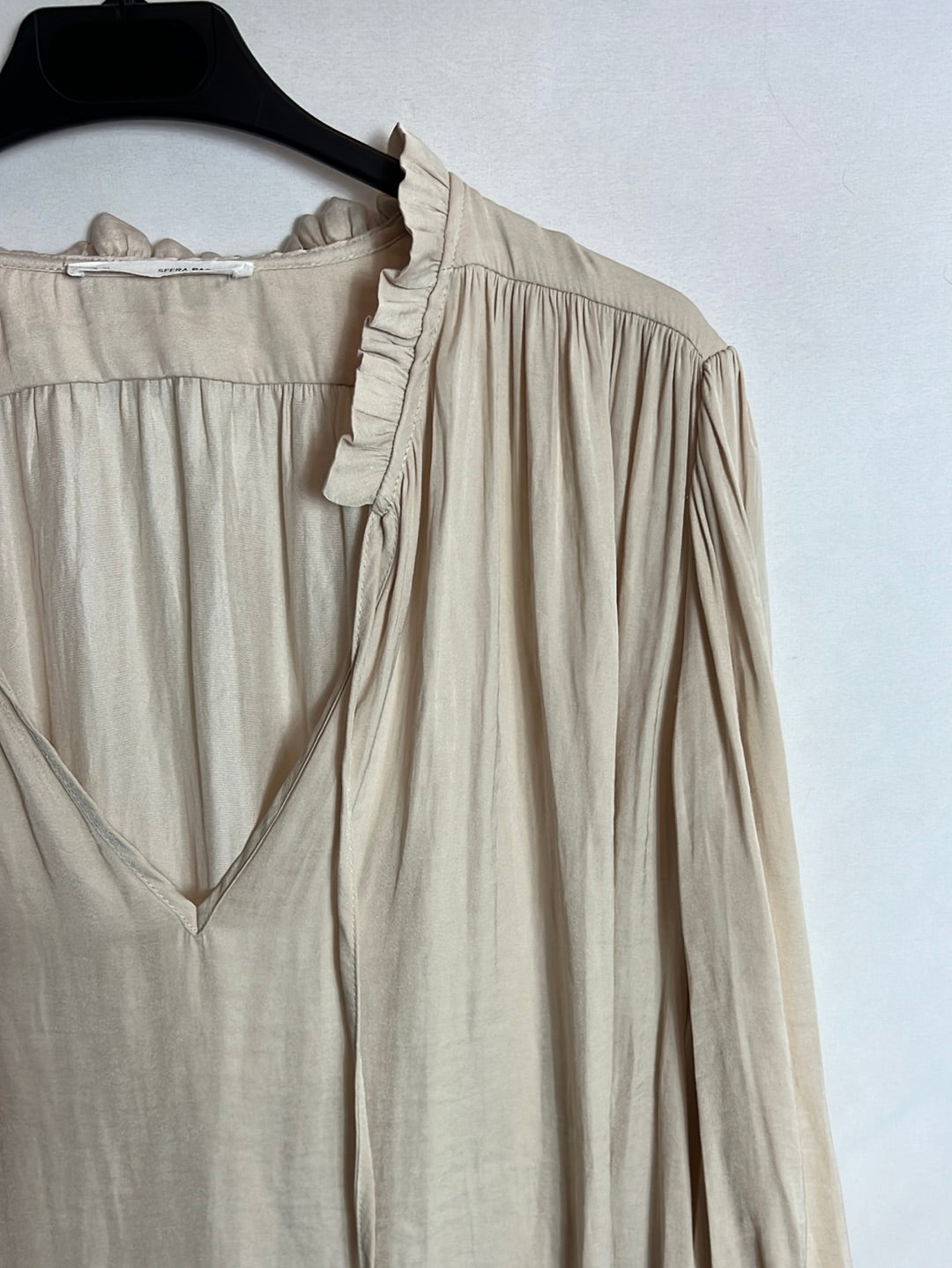 SFERA. Blusa beige fluida. T XL