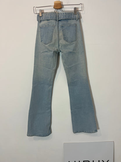 BERSHKA. Pantalón denim campana T.34