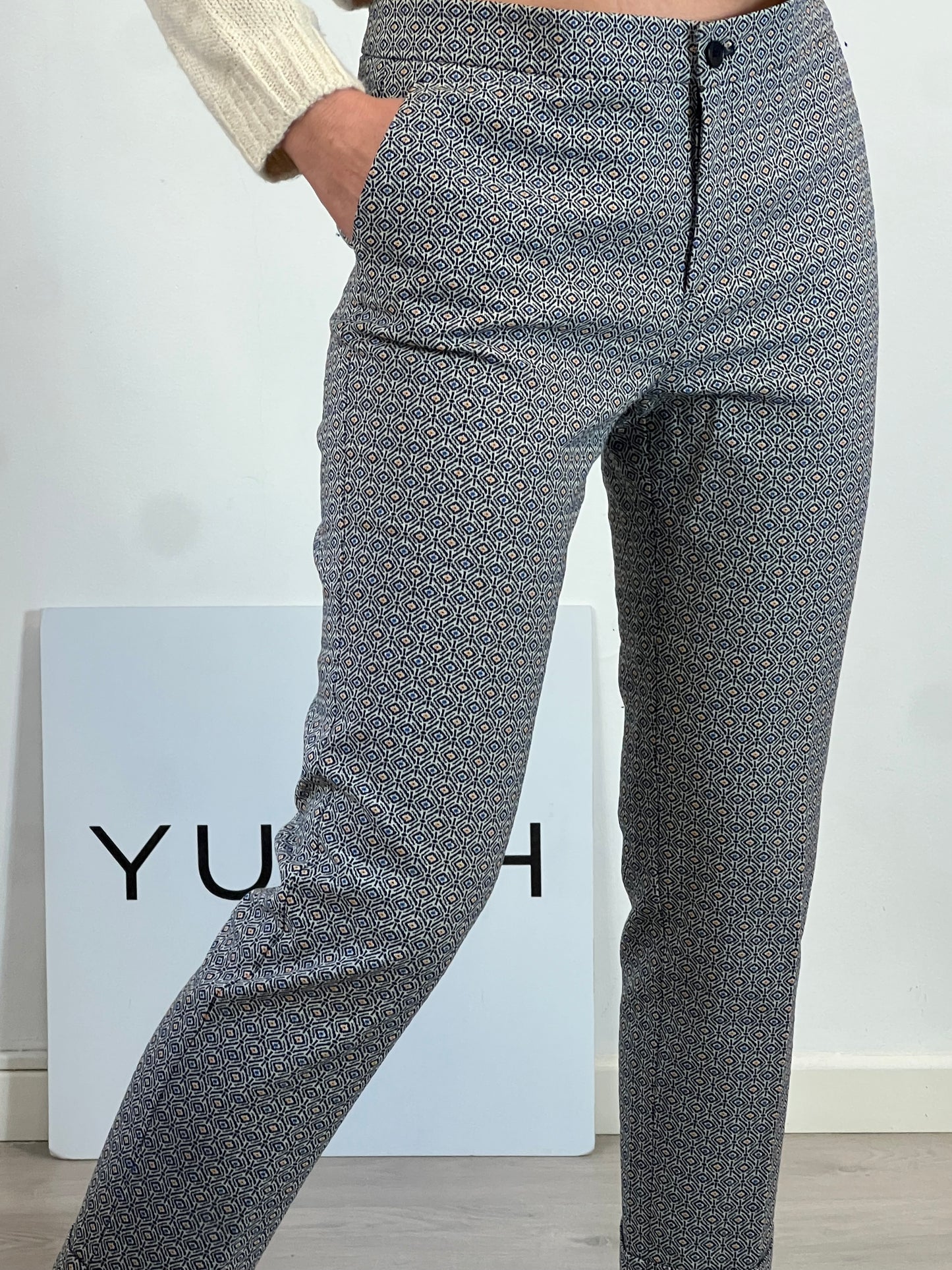 ETRO. Pantalón textura estampado geométrico. T 44(40)