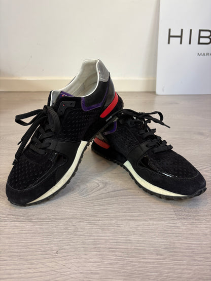 LOUIS VUITTON. Zapatillas piel