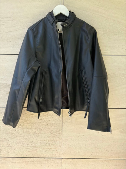 H&M. Biker efecto piel negra