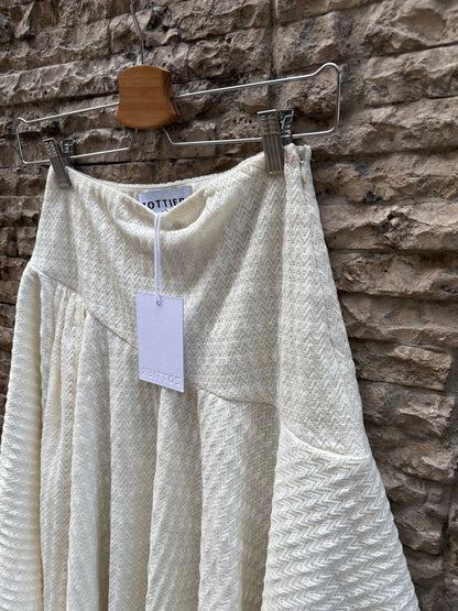 ZOTTIER. Falda asimétrica modelo ´snow´. T S