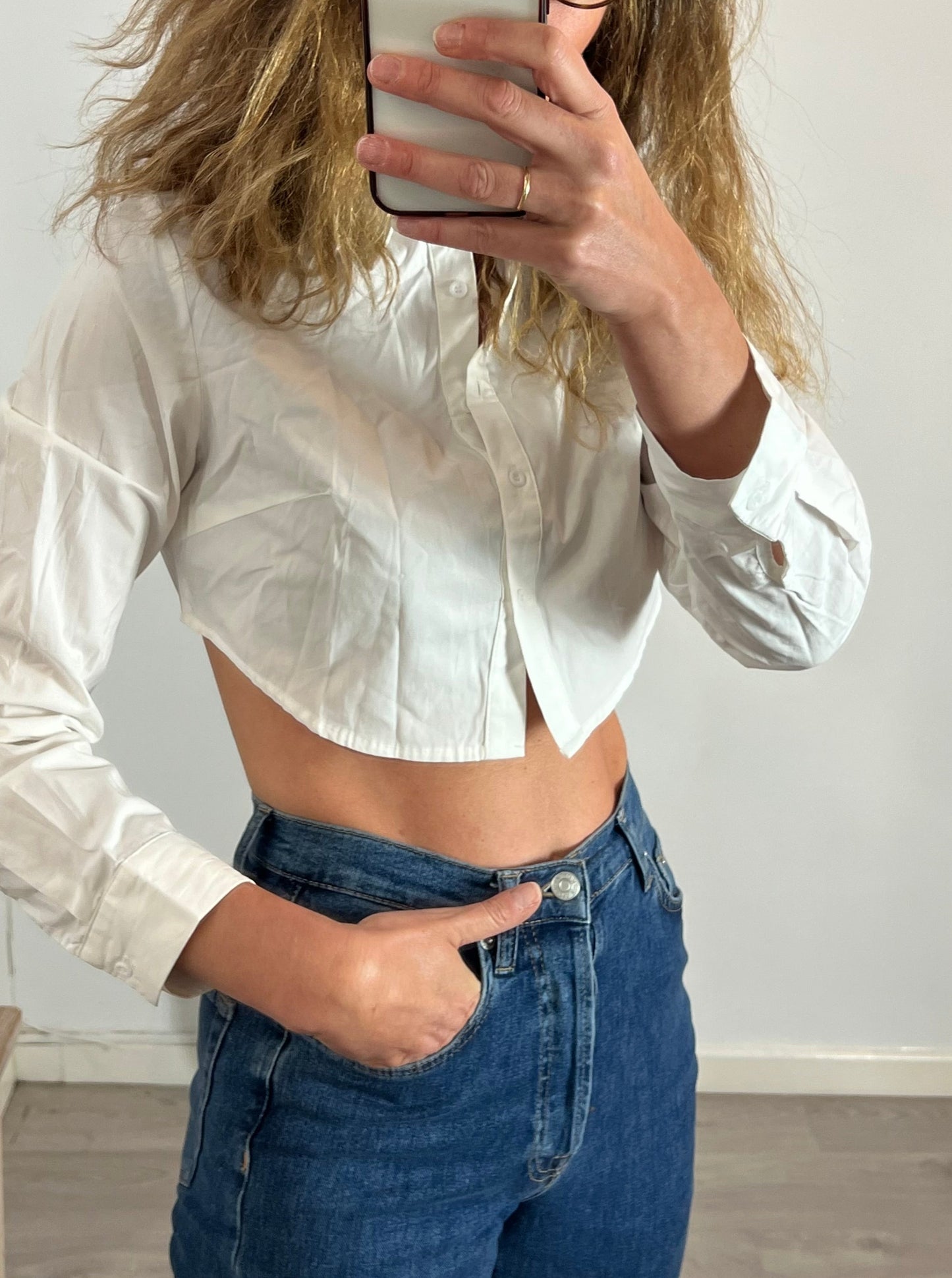SHEIN. White cropped Tm shirt