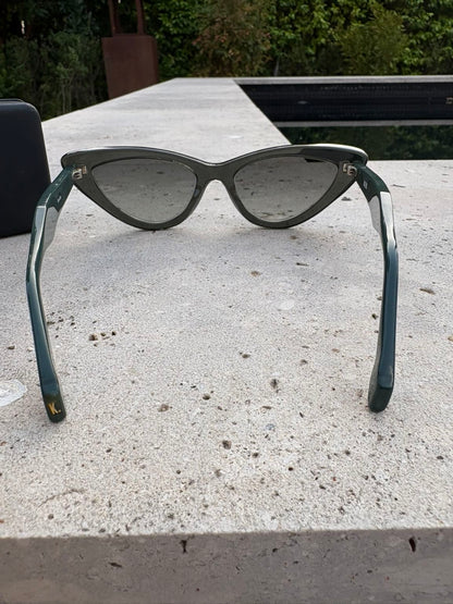 KALEOS. Gafas de sol ojos de gato verdes