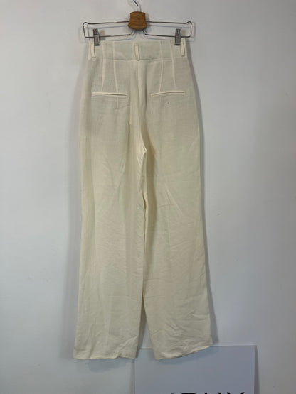 ZARA. Pantalón blanco lino pinzas