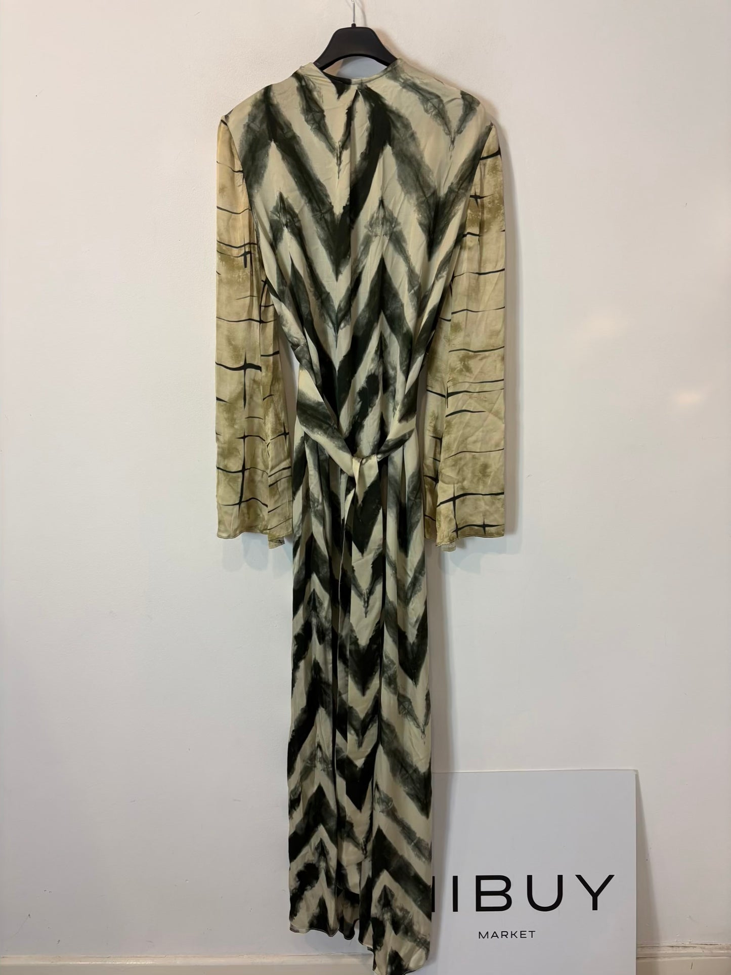 IQ COLLECTION. Vestido largo fluido estampado