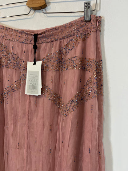 INTROPIA. Pink beaded skirt, size 42