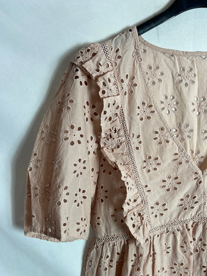 OTRAS. Blusa rosa troquelada. TS