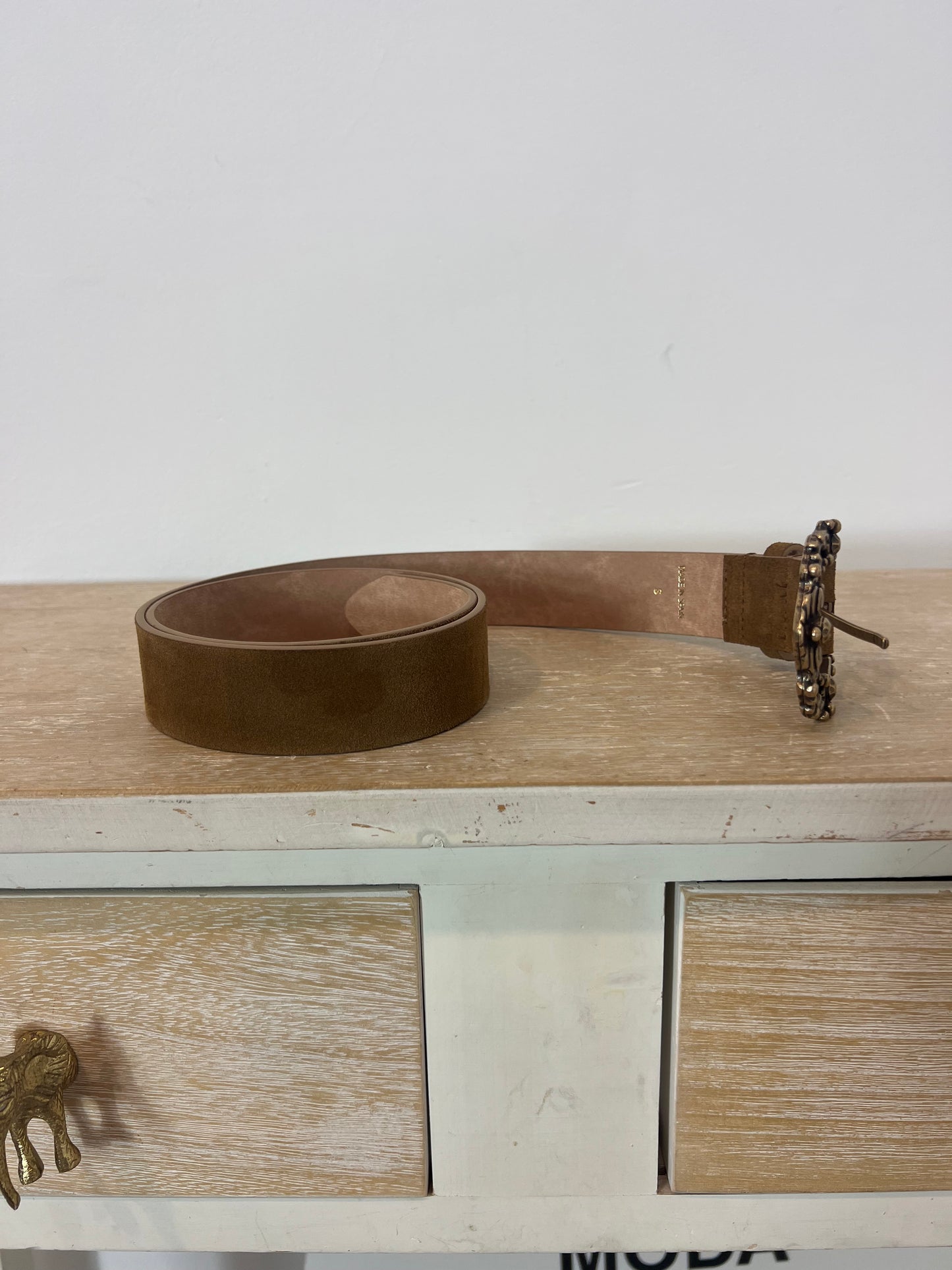 INTROPIA. Camel leather belt. TS