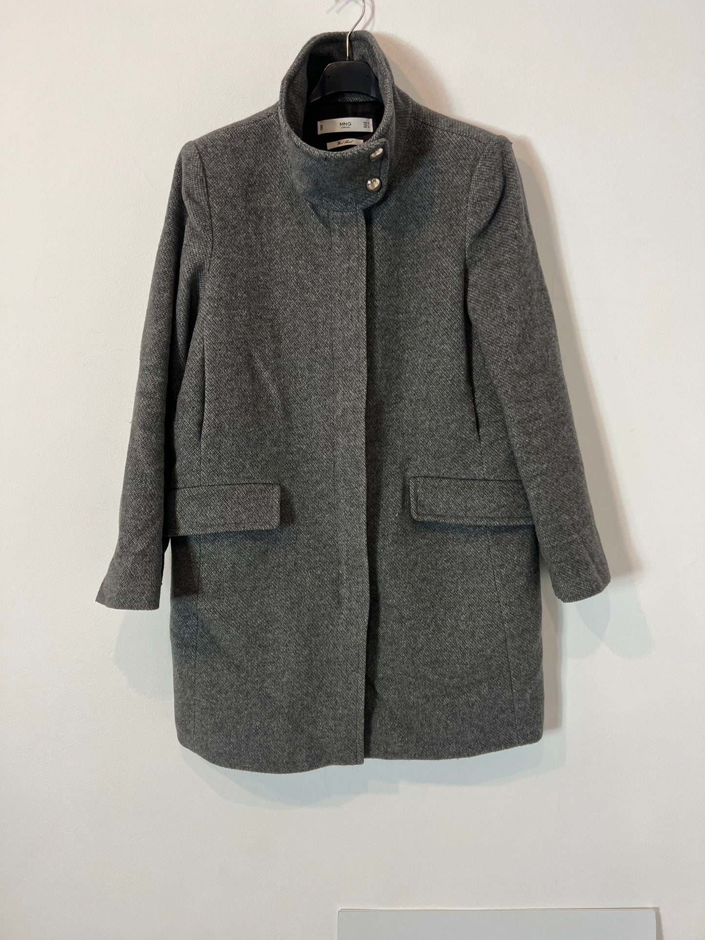 MANGO. Abrigo gris jaspeado T.m