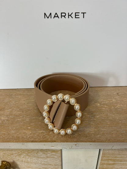 OTHERS. Adjustable beige pearl belt. YOUR