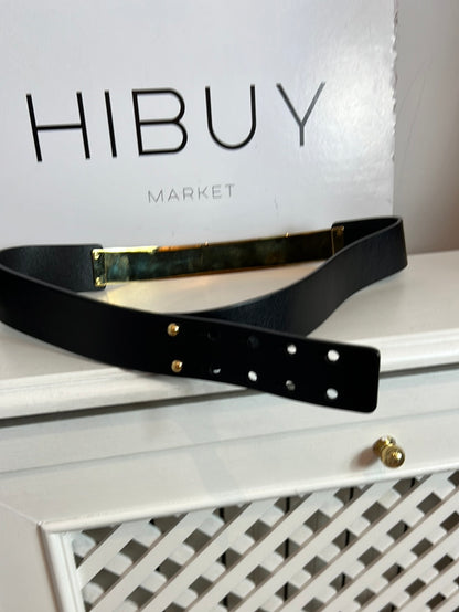 GUCCI. Cinturón piel negro hebilla dorada. T 90