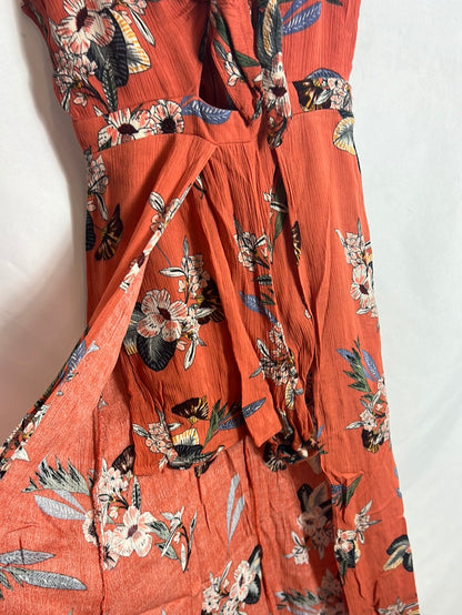 PULL&BEAR . Mono corto flores efecto vestido. T S