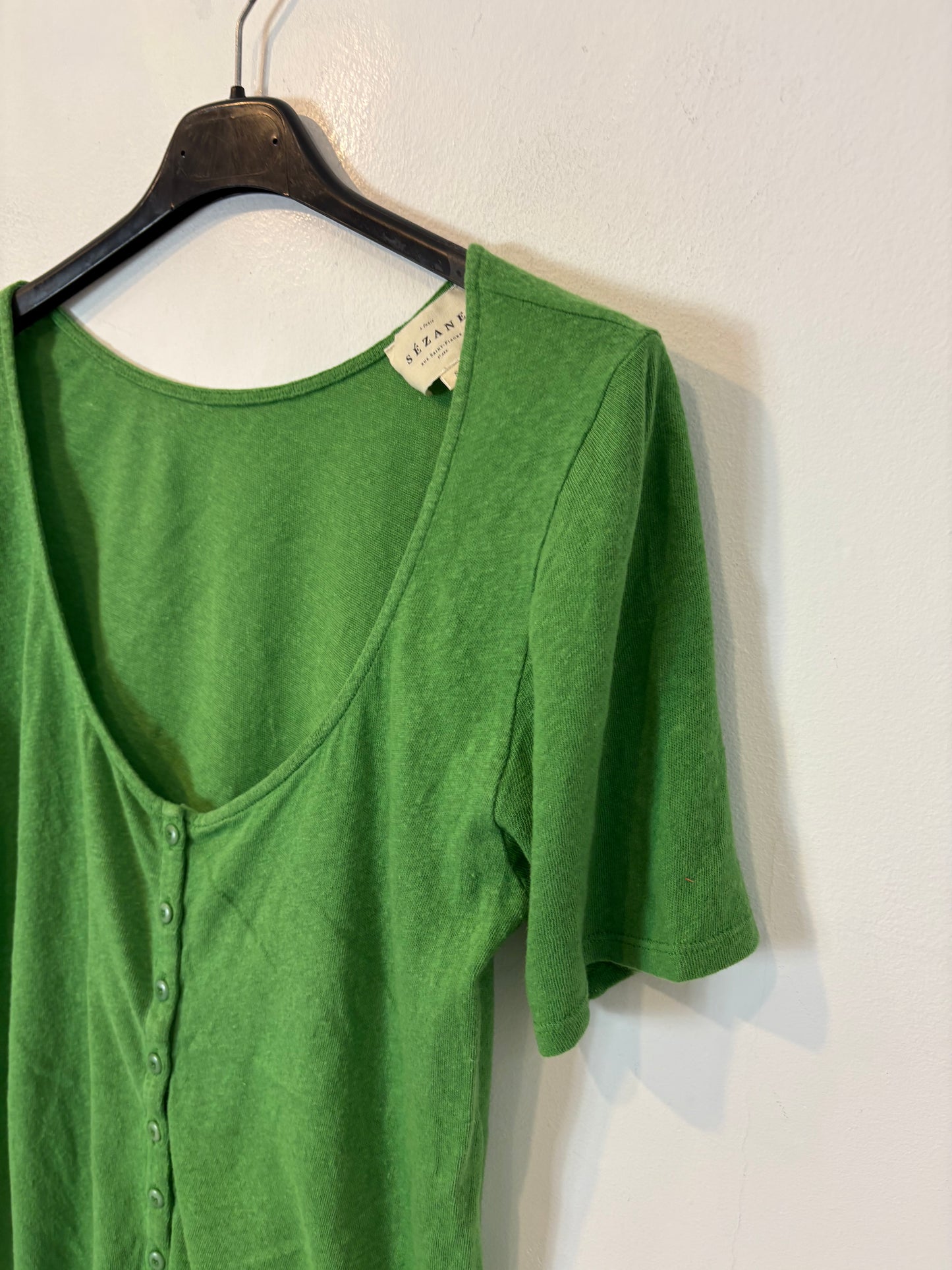 SÉZANE. Camiseta verde mezcla