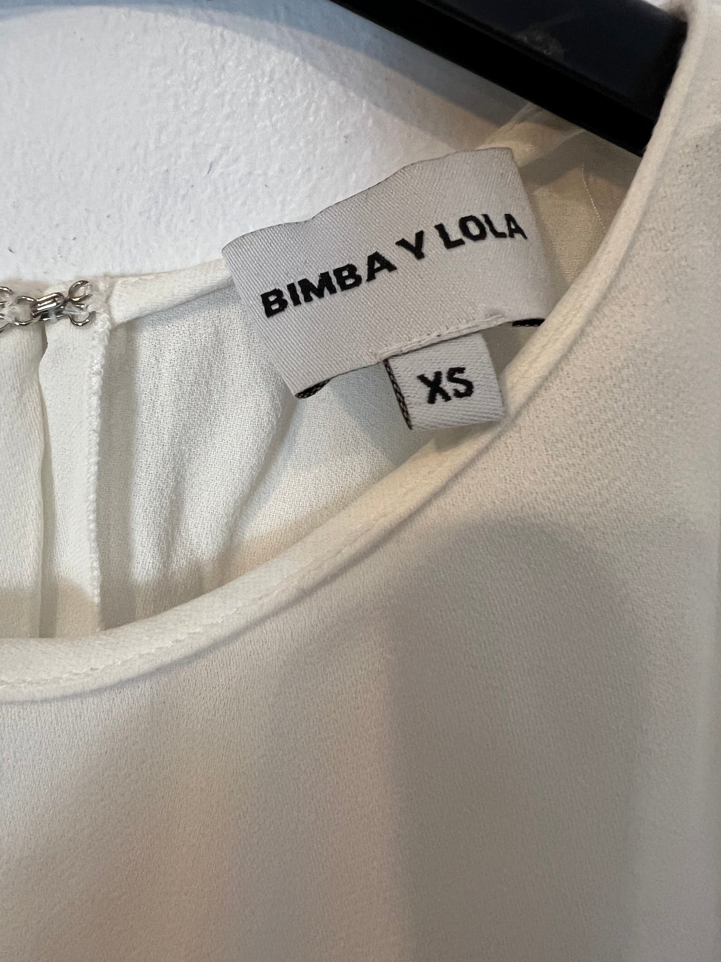 BIMBA Y LOLA. Textured white top. Size XS
