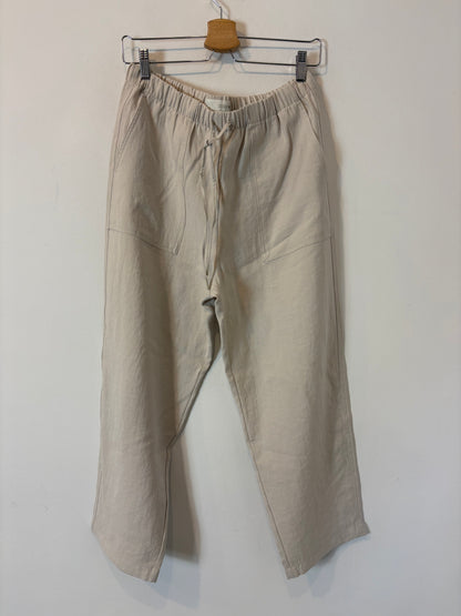 ZARA. Pantalón fluido beige. T M