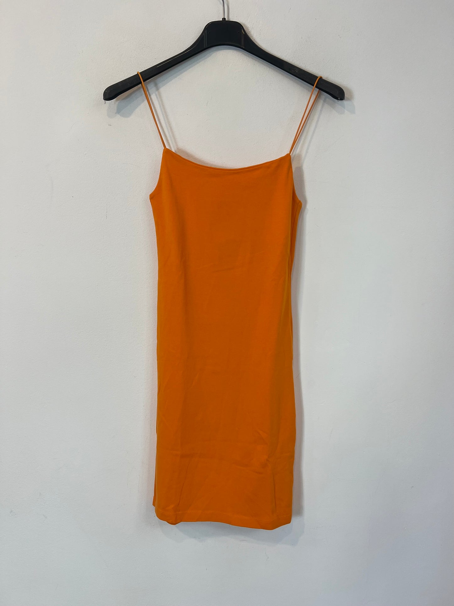 ZARA. Vestido entallado naranja T.m