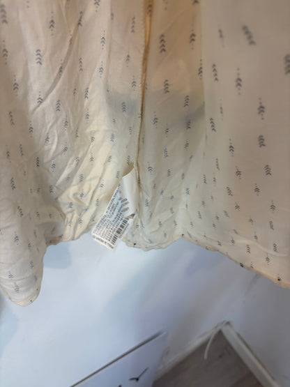 PULL&BEAR. Kimono fluido bordados. T M