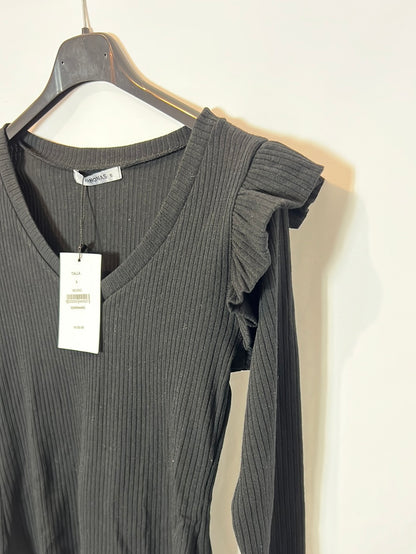 ARMONIAS. Top negro canalé volante. T S