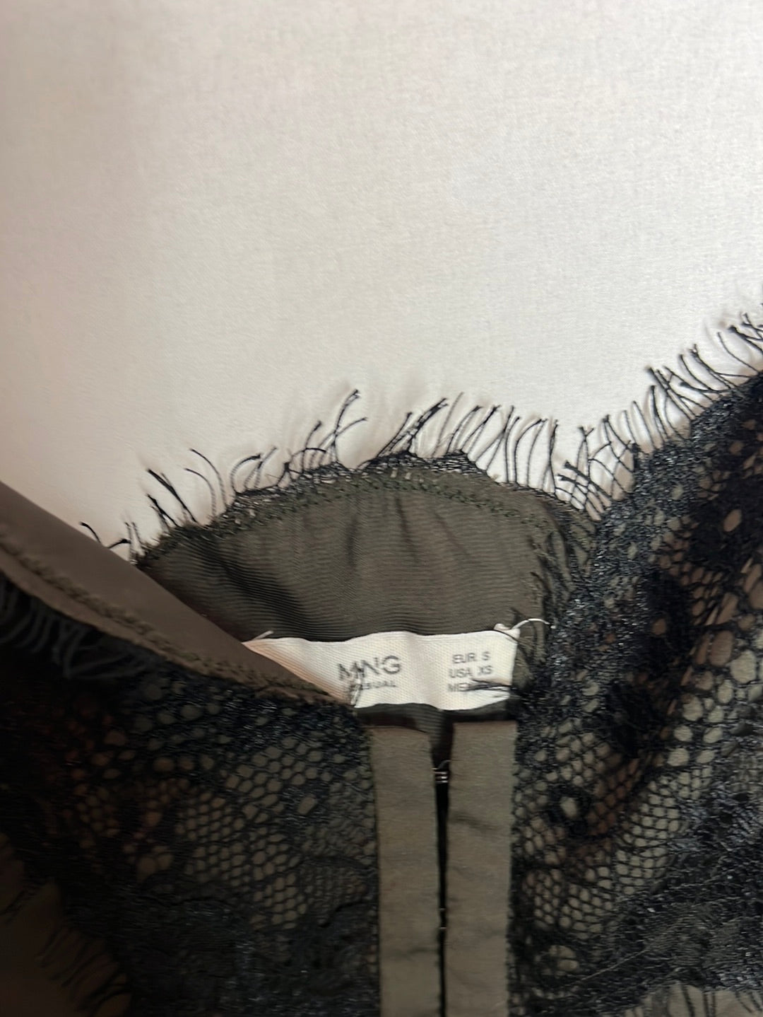 MANGO. Top lencero verde  T.s