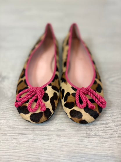 PRETTY BALLERINAS. Bailarinas piel textura detalles en fucsia. T 38