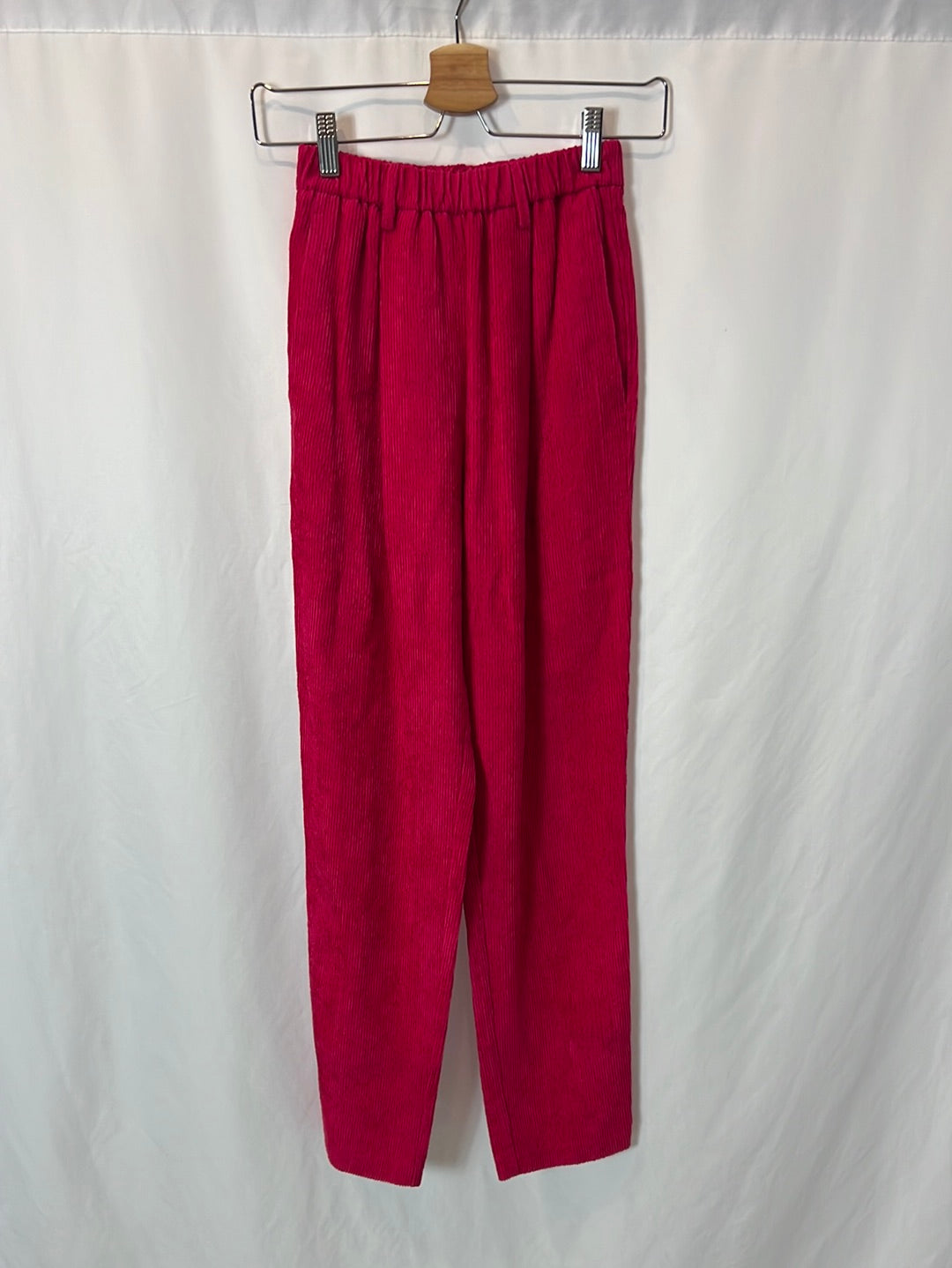 FORTE FORTE. Textured fuchsia pants. Size 32