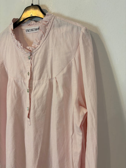 EXCUSEZ MOI. Blusa rosa cuello volante