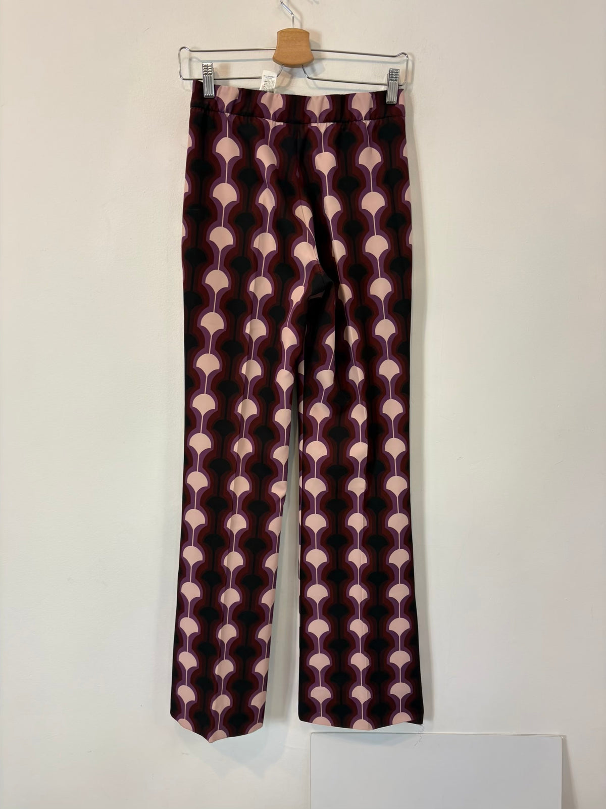 ZARA. Total look  estampado retro
