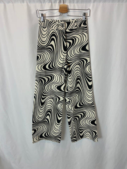 OTHERS. Two-tone geometric print culottes. TS
