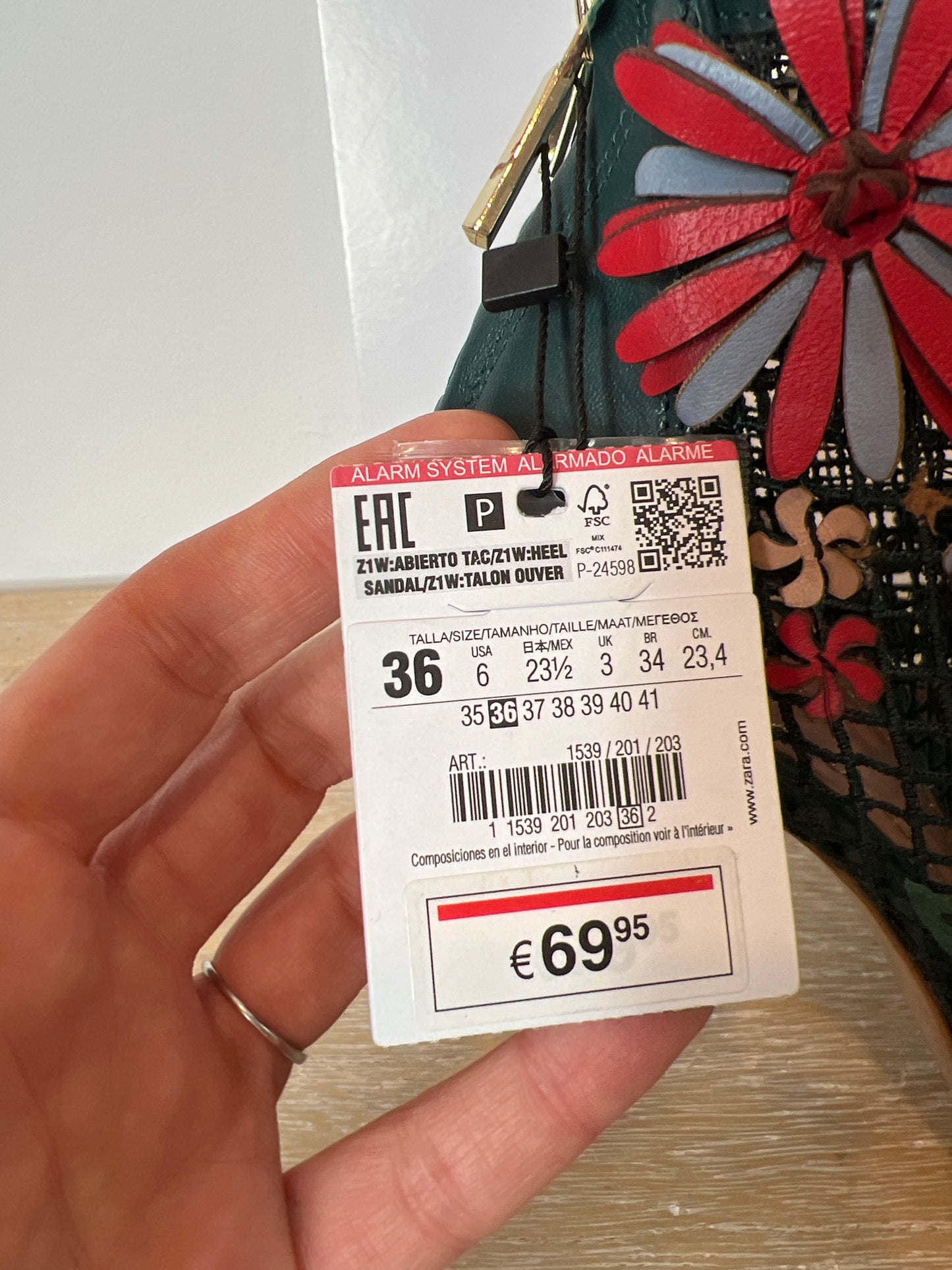 ZARA. Green leather mesh ankle boots, size 36