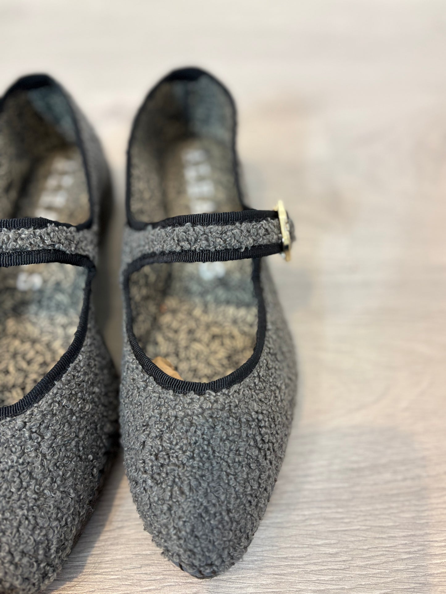 ALHAMAS. Bailarina borreguito en gris